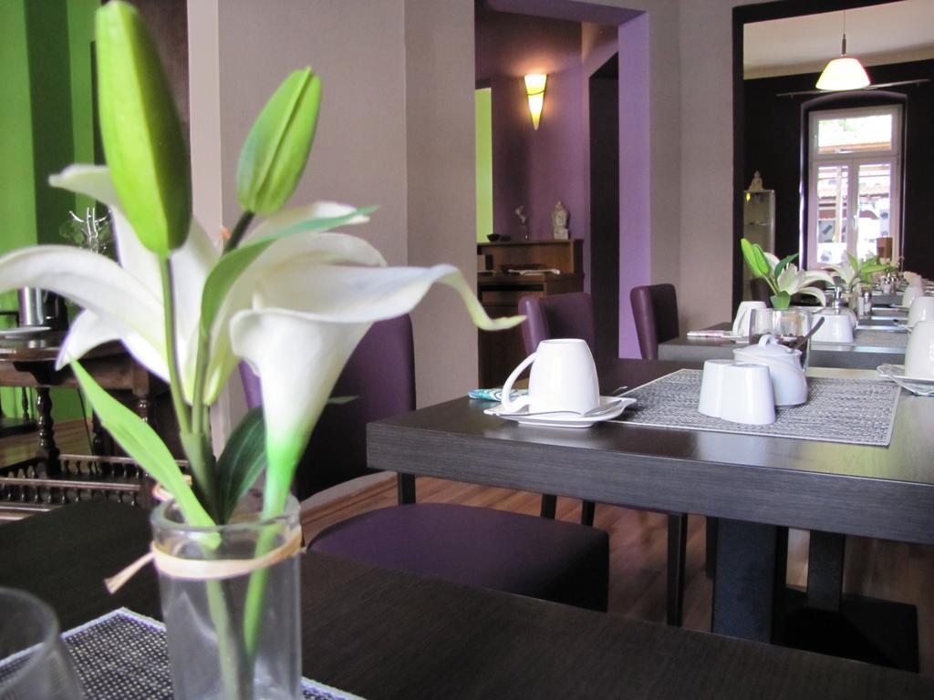 Central Hotel Γκέρα Εξωτερικό φωτογραφία