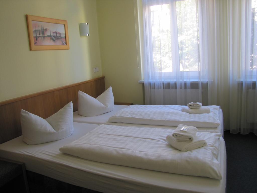 Central Hotel Γκέρα Εξωτερικό φωτογραφία